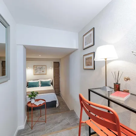 Feriehus Maison Entiere A 100M De La Mer Antibes