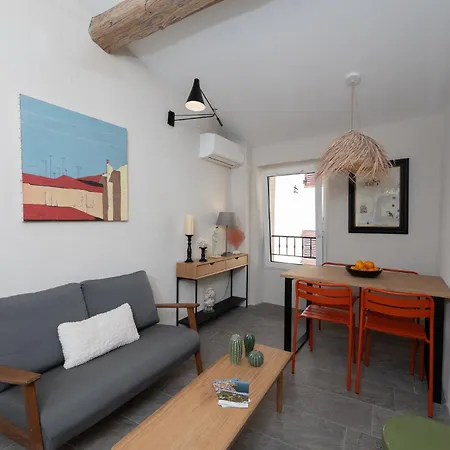Maison Entiere A 100m De La *
