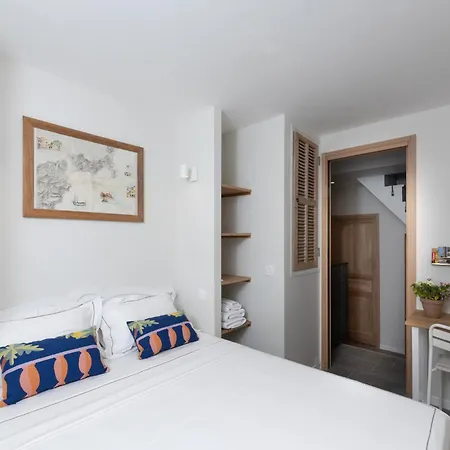 Maison Entiere A 100m De La Antibes